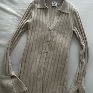 Long sleeve with collar